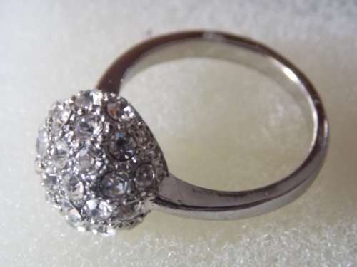 STUNNING FILLED SILVER DESIGNERS RING WITH HUGE!!!SIM DIAMONDS  SIZE 19(FREE IMPORT)