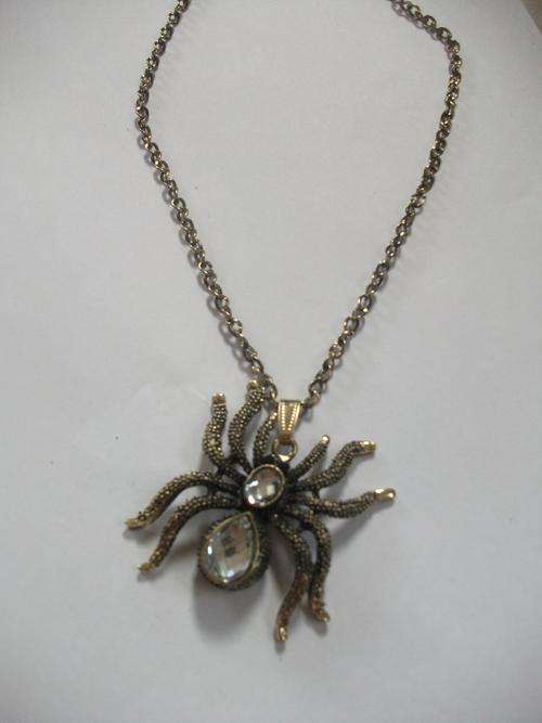 STUNNING NECKLACE