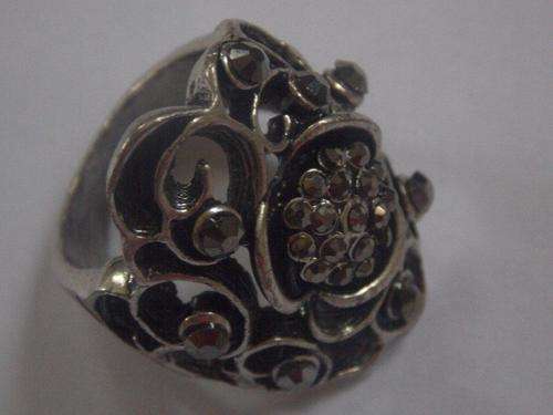 STUNNING INTERNATIONAL IMPORTED SILVER RING