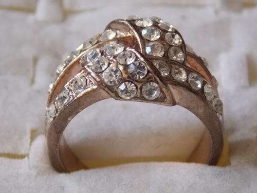 STUNNING GOLD FILLED DESIGNERS RING WHITH BEAUTIFUL SIM DIAMONDS ADDED SIZE 17,18