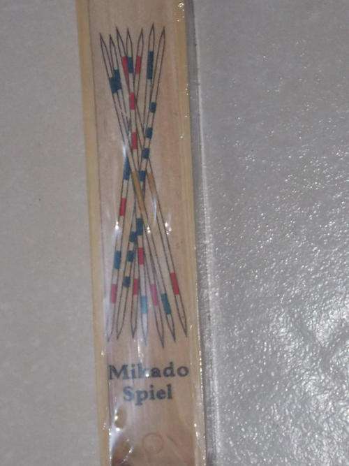 MIKADO SPIEL PICK UP STICKS IN WOOD BOX 2 UP FOR GRABBS!!!!CHEAP SHIPPING