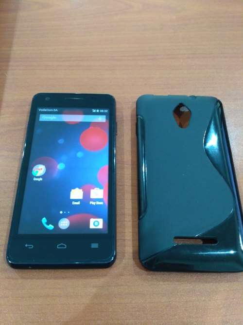 *Like New*  Vodafone Smart 4 Turbo Android Smartphone + Free Extras!!!!