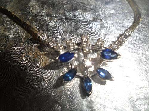 Beutiful Design Diamond and Sapphire Pendant all solid 9ct gold