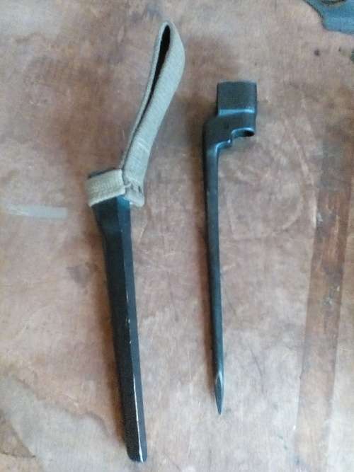 British WW11 no.4 spike bayonet set