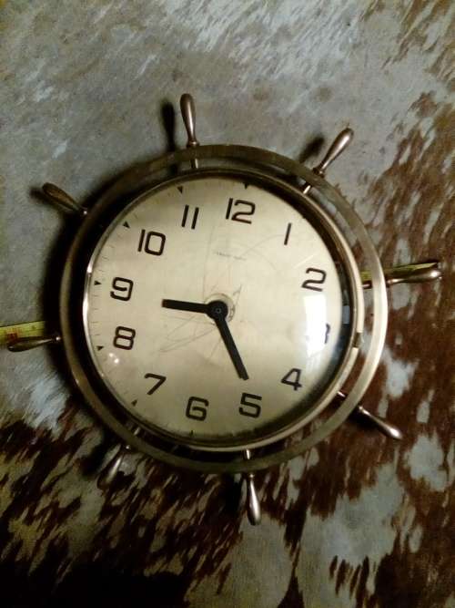 BRASS SHIPS WHEEL CLOCK (CYRAND MATIC)MADE IN GERMANY)SEE DESC