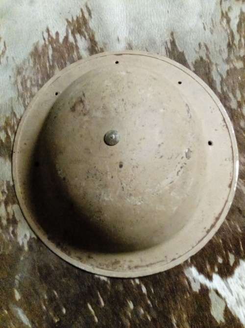 BRITISH WORLD WAR METAL HELMET