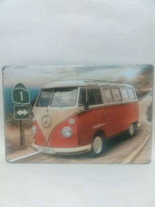 SUPER COOL COLLECTORS VINTAGE STYLE METAL VW BUS WALL DECO ITEM. (30CM BY 20CM)