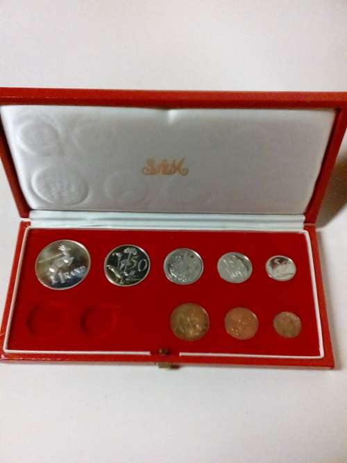 COLLECTORS 1973 LONG PROOF SET (silver R1.00 coin set)no gold coin