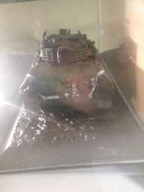 HIGHLY DETAILED 1987 GERMAN LEOPARD 1 A5 PANZERBATALLION 184 HEIDELBERG ( Boxed)