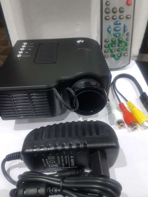 BRAND NEW LED PROJECTOR LCD IMAGE SYSTEM