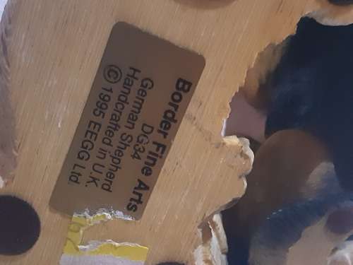 BORDER FINE ARTS DG34 GERMAN SHEPSHEPHERDS ..HANDCRAFTED IN UK..One bid for all