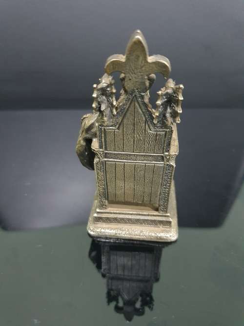 SOLID METAL KING ARTHUR SIGNED MARK LOCKER