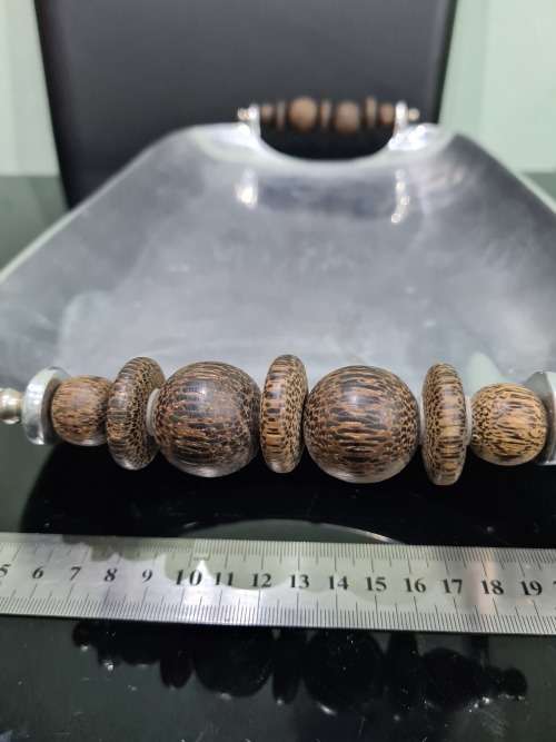 VINTAGE PEWTER SERVING TRAY WITH LOVELY WOODEN HANDLES