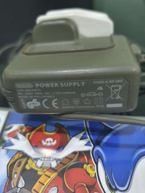 NINTENDO  DS LITE..ND TWO GAMES...HAND HELD