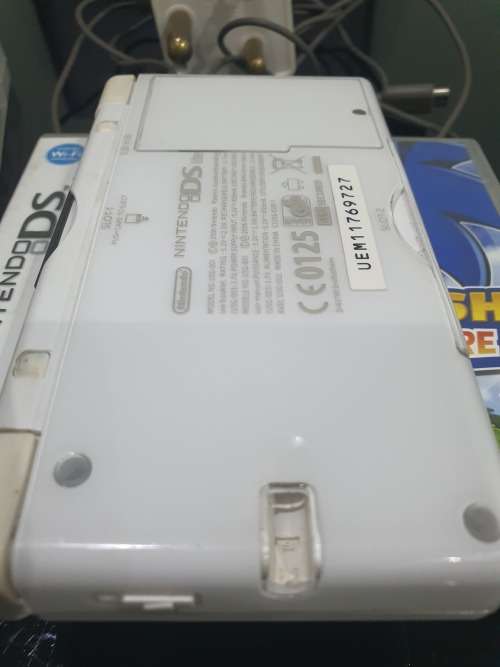 NINTENDO  DS LITE..ND TWO GAMES...HAND HELD