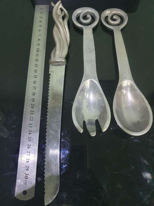 CAROL BOYES STYLE SPOONS....BID FOR SPOONS AND GET BREAD KNIFE FREE