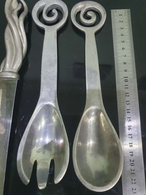 CAROL BOYES STYLE SPOONS....BID FOR SPOONS AND GET BREAD KNIFE FREE