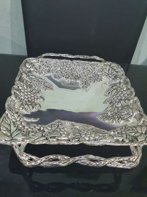 BEAUTIFUL DESIGNER ALUMINUM GRAPE EMBOSSED TRAY