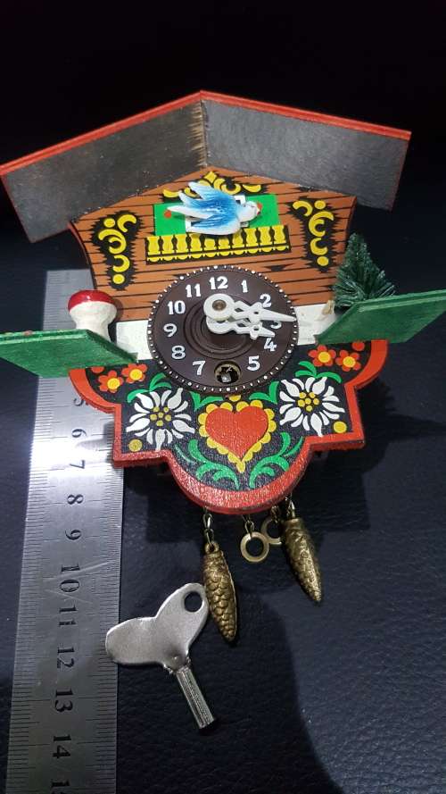 VINTAGE WEST GERMAN MINIATURE MECHANICAL CUCKOO CLOCK