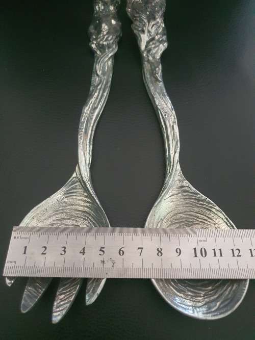 STUNNING PEWTER EMBOSSED LION AND LIONESS SALAD SERVER
