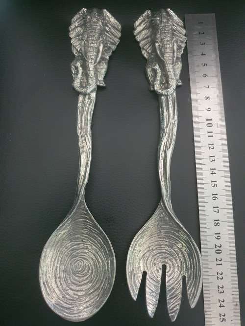 STUNNING PEWTER EMBOSSED ELEPHANT HEAD SALAD SERVER