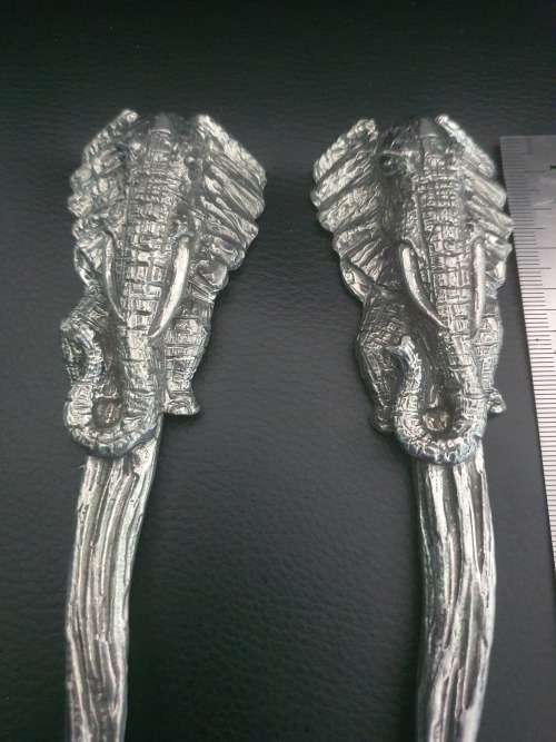 STUNNING PEWTER EMBOSSED ELEPHANT HEAD SALAD SERVER