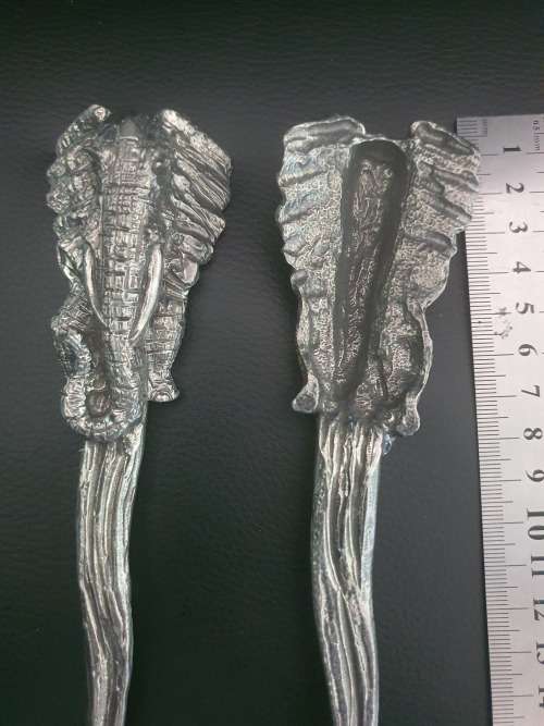 STUNNING PEWTER EMBOSSED ELEPHANT HEAD SALAD SERVER