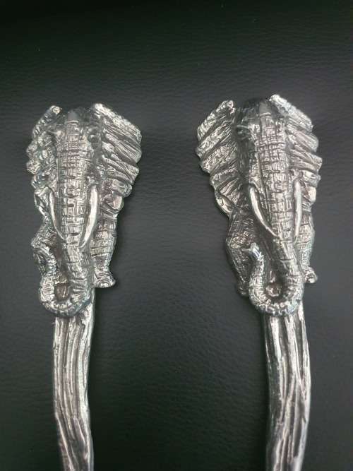 STUNNING PEWTER EMBOSSED ELEPHANT HEAD SALAD SERVER