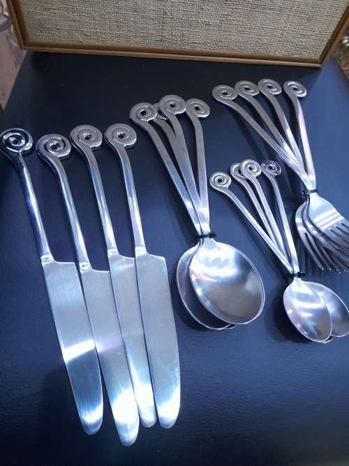CAROL BOYES STYLE FORK/KNIFE ND SPOON SET