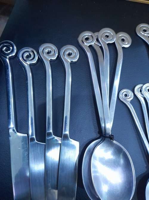 CAROL BOYES STYLE FORK/KNIFE ND SPOON SET