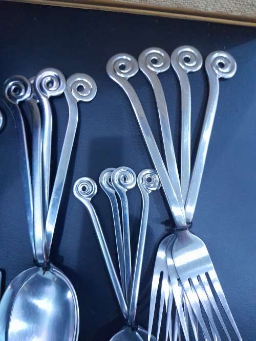 CAROL BOYES STYLE FORK/KNIFE ND SPOON SET