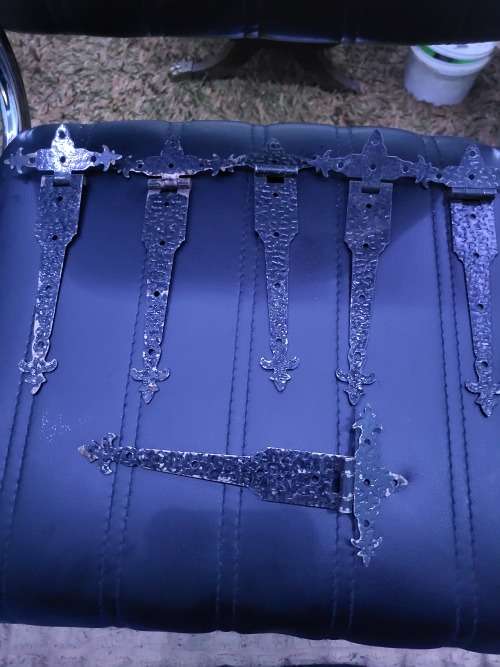 6 VINTAGE ARROW HEAD DOOR HINGES