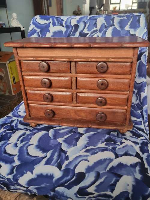 VINTAGE SOLID WOOD JEWELRY BOX 7 DRAWER (DRAWERS OPEN) - PLEASE STUDY PICS