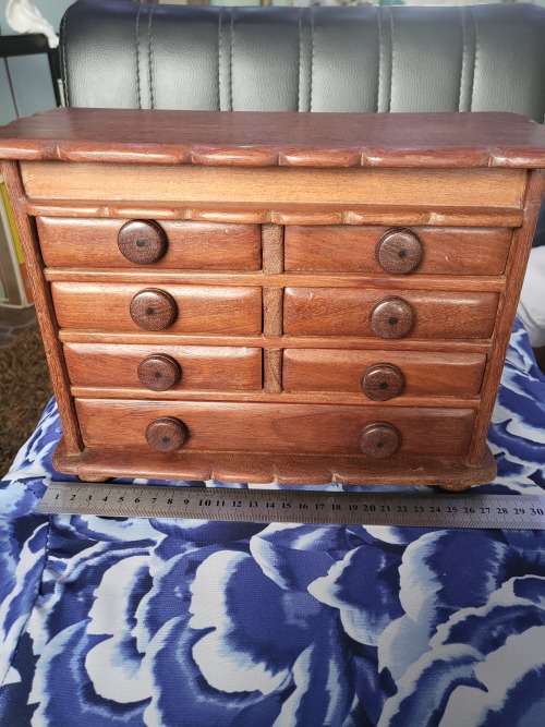 VINTAGE SOLID WOOD JEWELRY BOX 7 DRAWER (DRAWERS OPEN) - PLEASE STUDY PICS