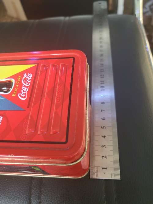 COCA COLA METAL CASE (COMES WITH LOCK AND KEY AS PER PICTURES)
