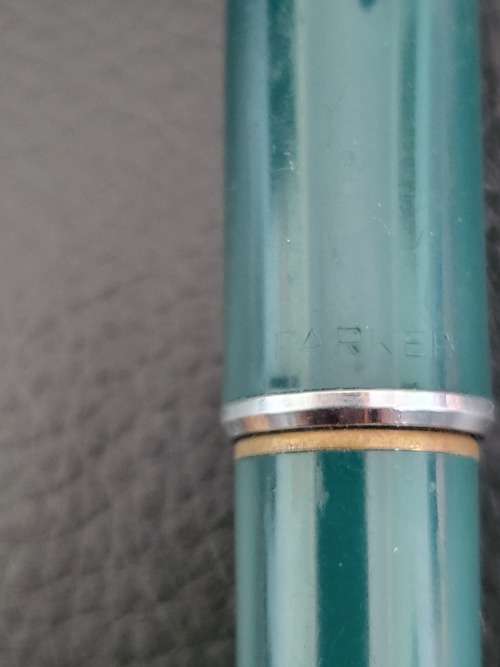 SET OF TWO PARKER FOUNTAIN PENS ORIGINAL (NOT IN ORIGINAL BOX) (MADE IN ENGLAND)