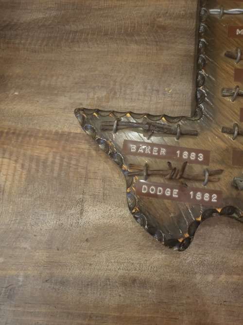 VINTAGE COLLECTORS ITEM BARBED WIRE ON SOLID WOOD