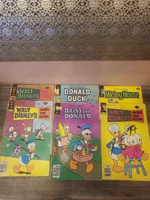 6 X VINTAGE PAPERBACK COMIC BOOKS (PLEASE SEE PICS)