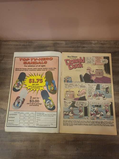 6 X VINTAGE PAPERBACK COMIC BOOKS (PLEASE SEE PICS)