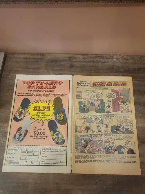 6 X VINTAGE PAPERBACK COMIC BOOKS (PLEASE SEE PICS)