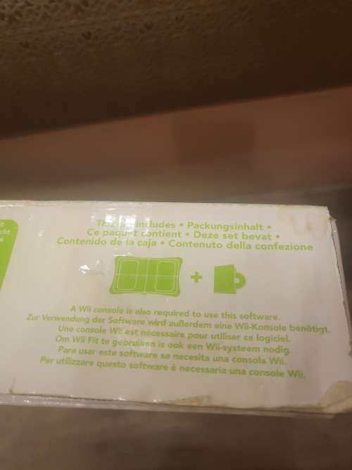 NINTENDO WIIFIT (WORKING) (COMES WITH 4 GAMES) (PLEASE SEE PICS FOR MORE DETAILS)