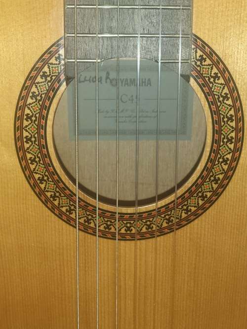 YAMAHA C45 GUITAR (WORKING PERFECTLY FINE)