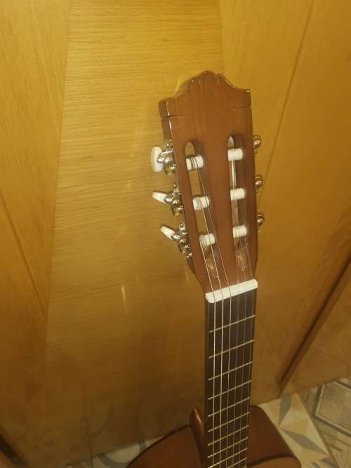 YAMAHA C45 GUITAR (WORKING PERFECTLY FINE)