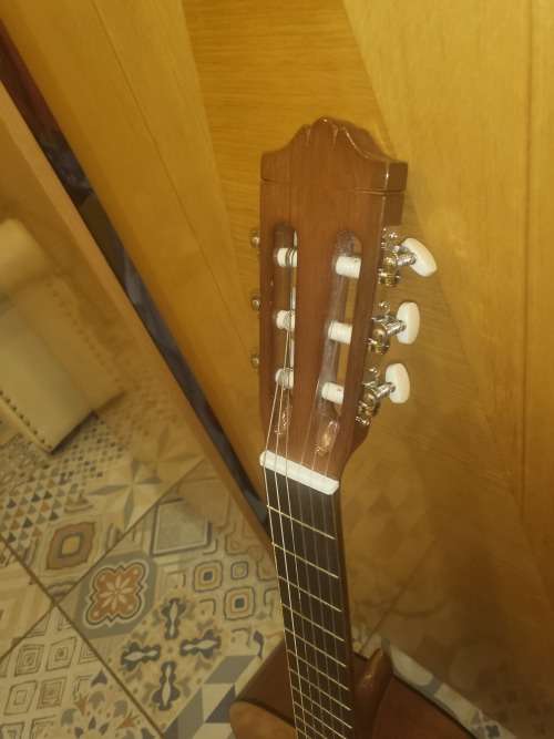 YAMAHA C45 GUITAR (WORKING PERFECTLY FINE)