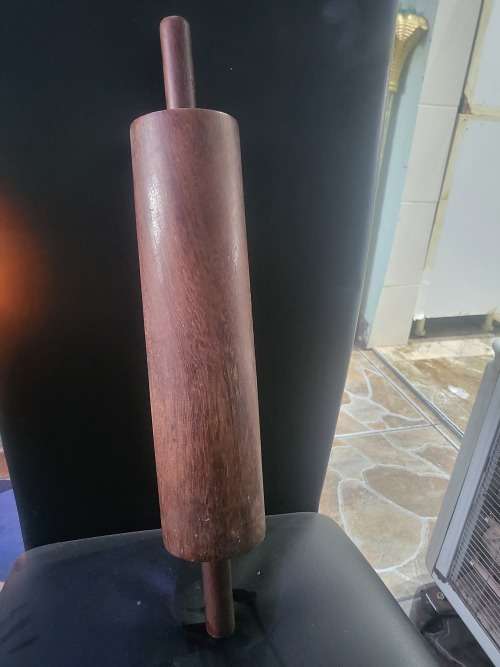VINTAGE SOLID WOOD PIZZA ROLLING PIN (50CM X 8CM)