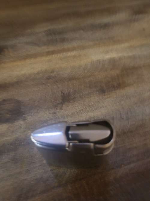 VINTAGE RONSON LIGHTER MADE IN ENGLAND