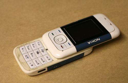 Nokia 5200 white and blue - broken LCD