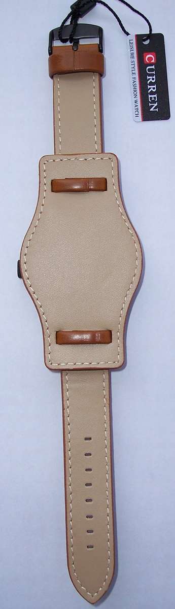 CURREN 8225 Large Dial Quartz Date Fashion Watch. Leather Band. Water-resistant