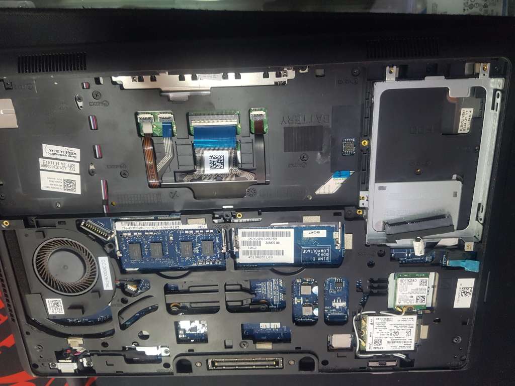 Dell 5450 - For Spares or repair