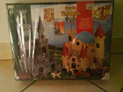 EXIN Castillos 1090 Piece "Battle of Doom" Two castle models and figures -Never been opened-